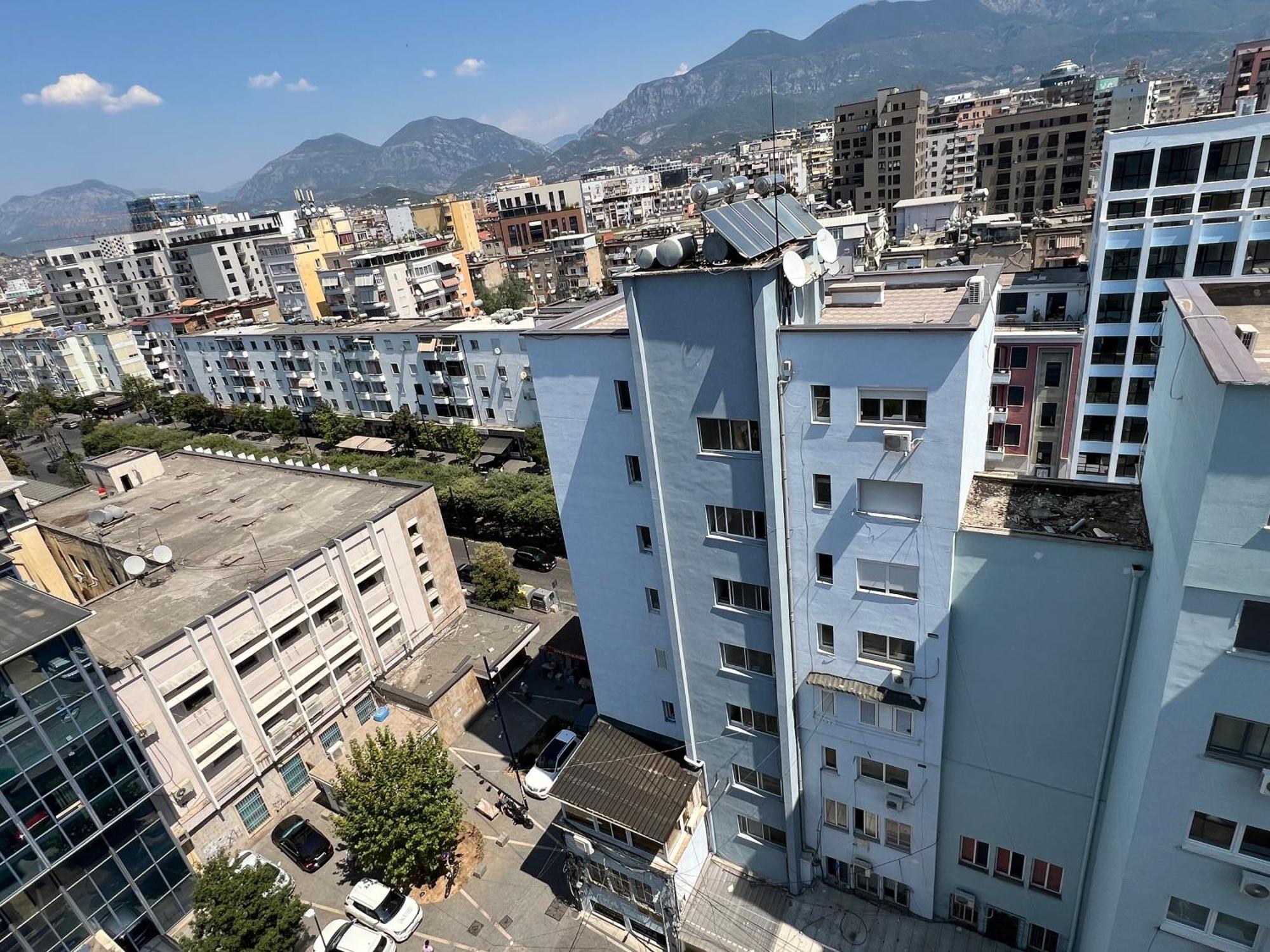 Center View Luxury Apartment Tirana Exterior foto